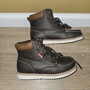 Levi's Brown and Black Boots (BRAND NEW)